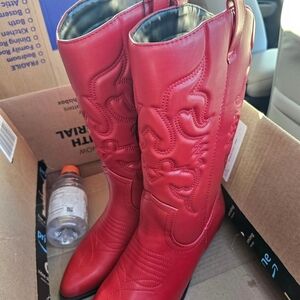 Womens fashion cowboy boots size 9.5